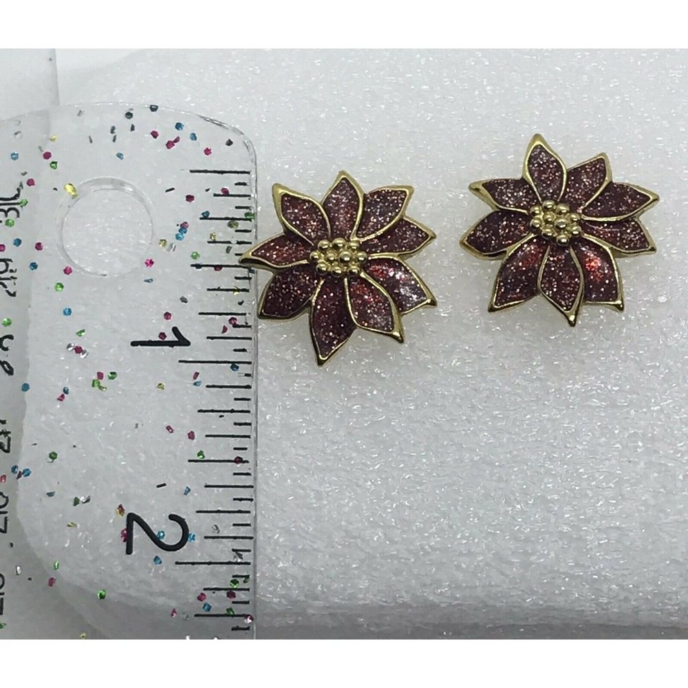 Glitter Gold Tone Red Enamel Floral Poinsettia Flower Post Earrings - Picture 5 of 7
